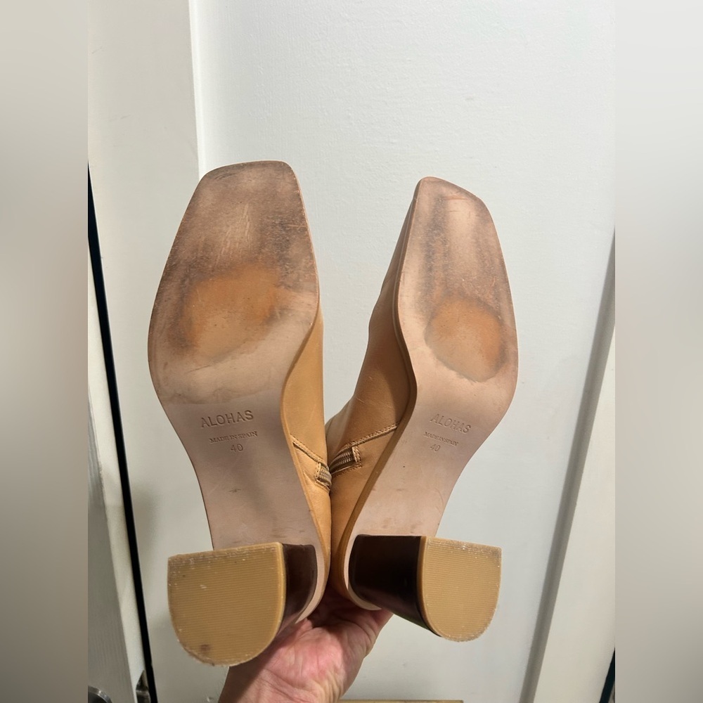 Alohas West Boot in Beige - Picture 7 of 11